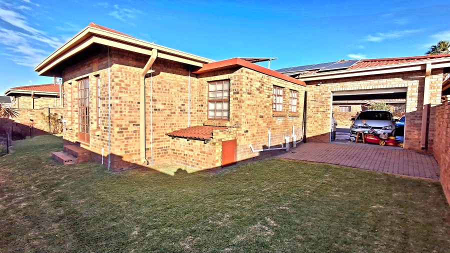 3 Bedroom Property for Sale in Vaalpark Free State